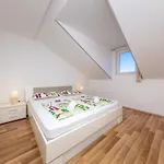 아파트 Ela *