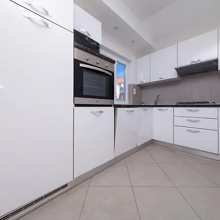 Ela Ντουμπρόβνικ