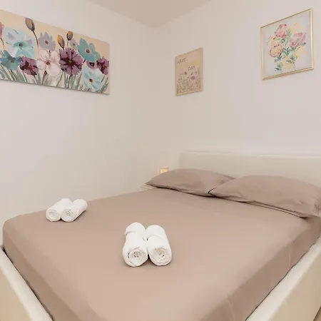 Ela Ντουμπρόβνικ