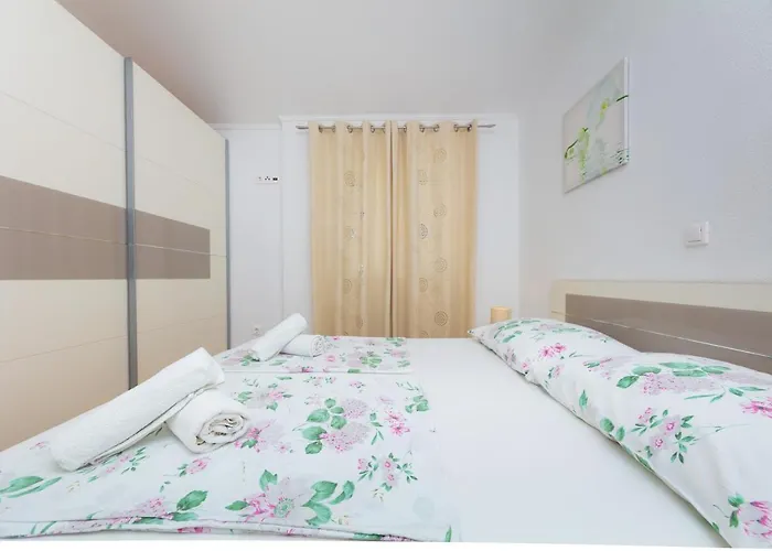 Ela Apartamento
