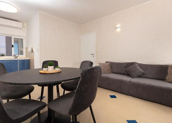 Ela Apartamento *