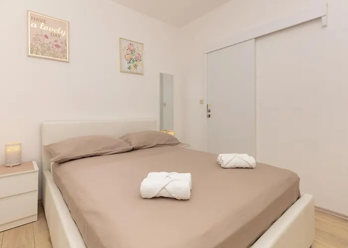 Ela Apartamento